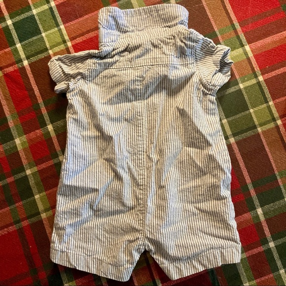 Carter’s Boys Button Up Romper New Born - Picture 2 of 5